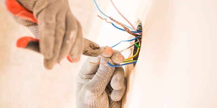 Tips to Find Electrician Services